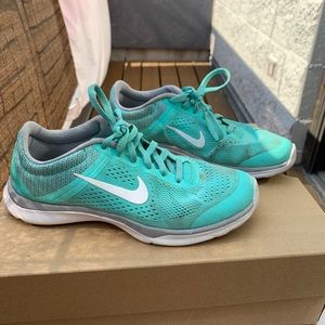 turquoise green nike sneakers